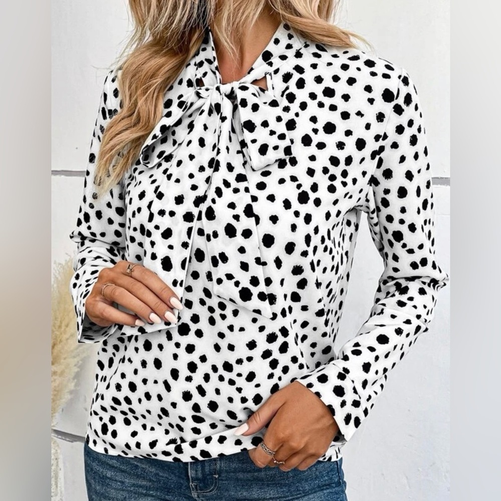 Long sleeve blouse size xs black and white necktie.